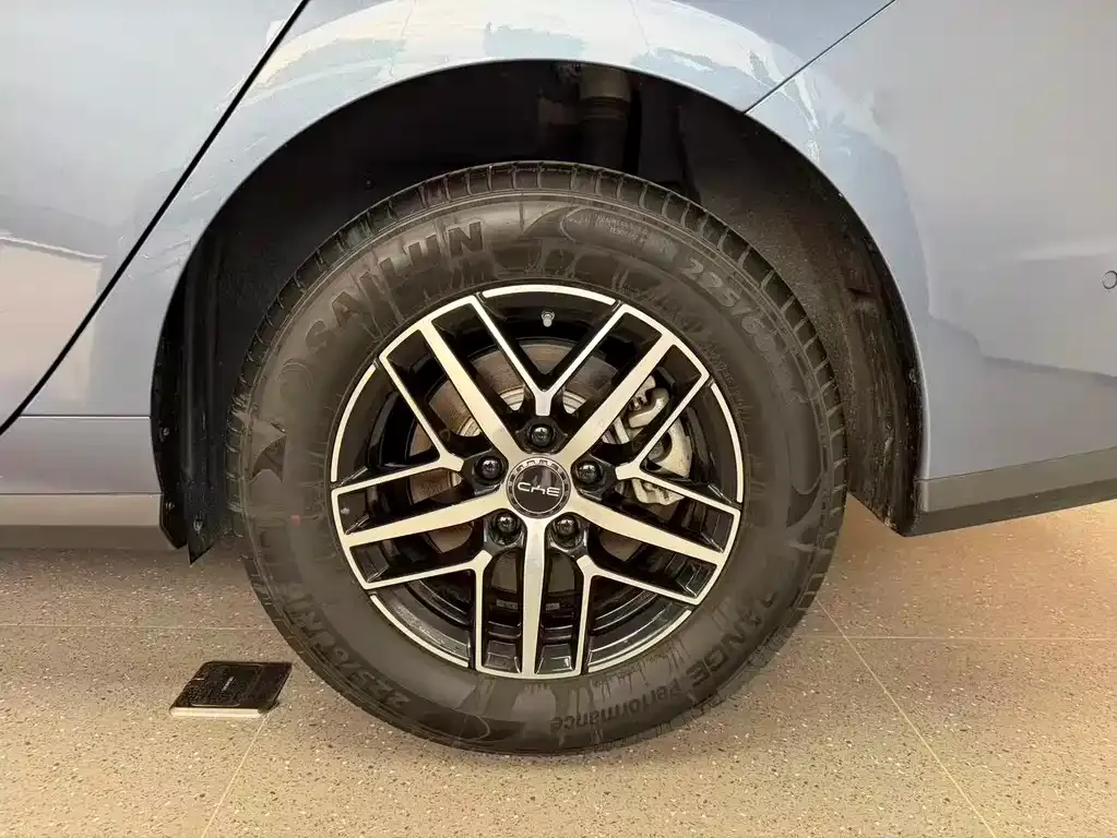 BYD Seal 05 DM-i — фото 3
