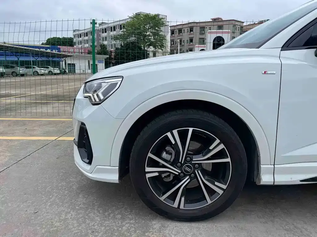 Audi Q3 Sportback — фото 2