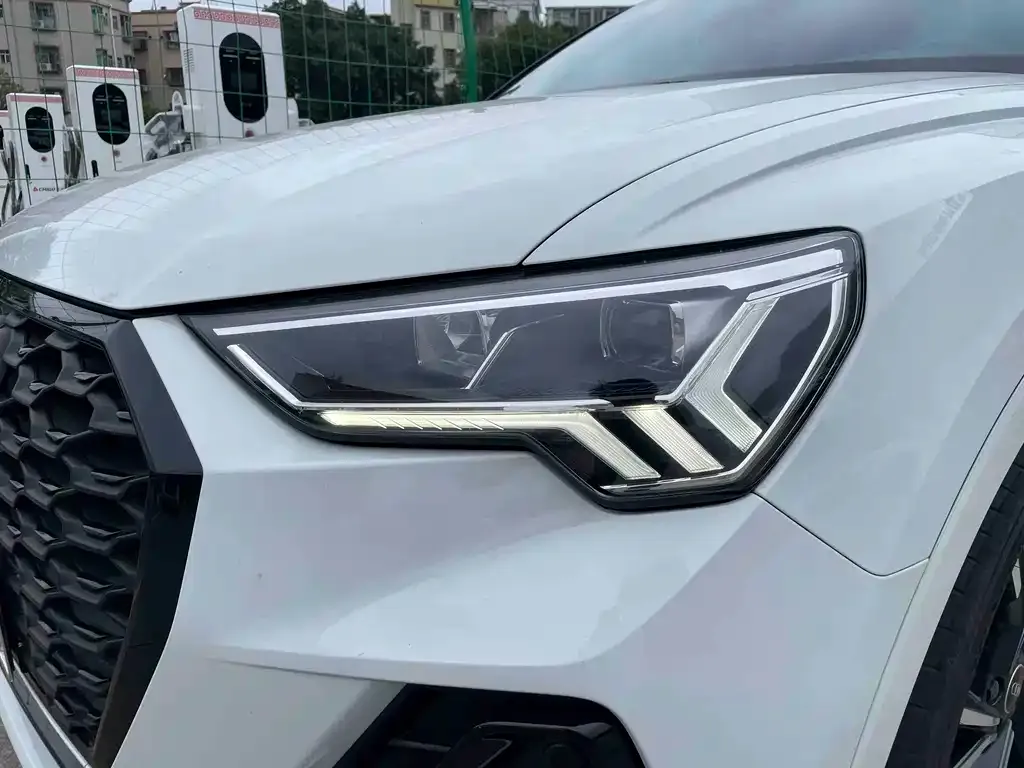 Audi Q3 Sportback — фото 3