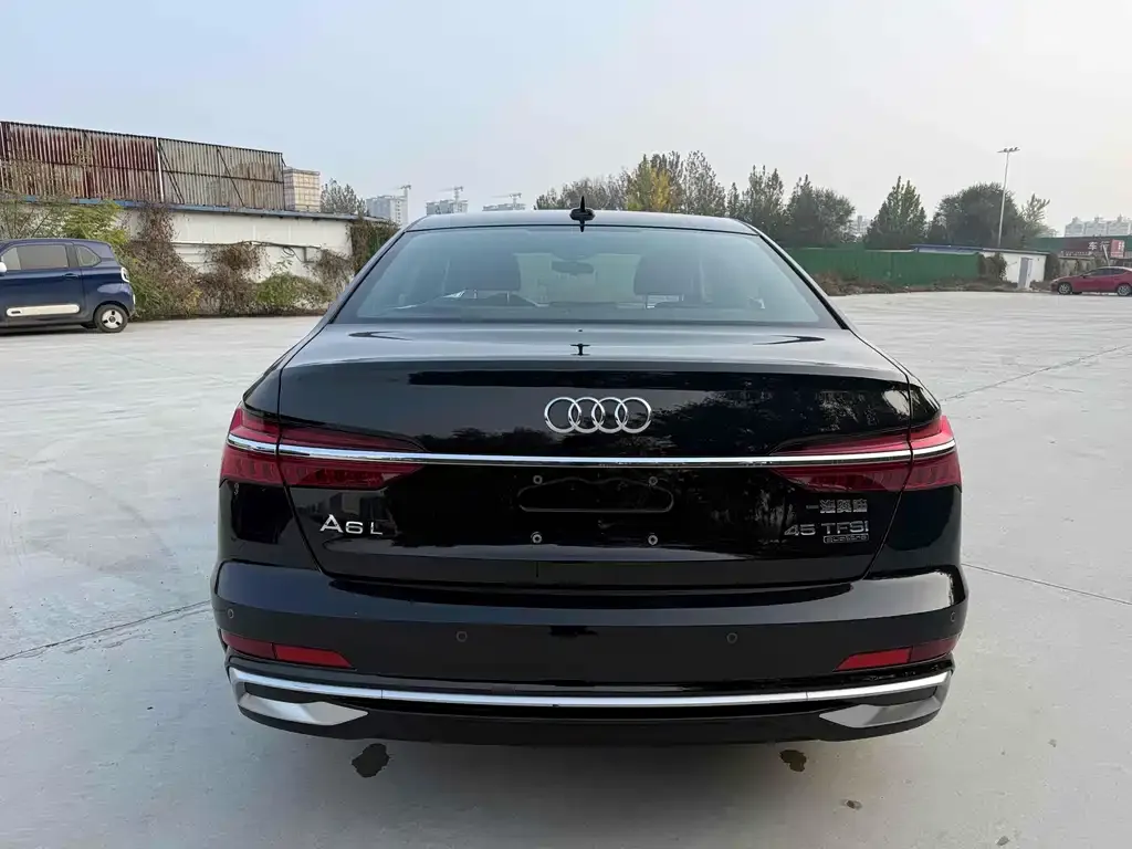Audi A6L — фото 2