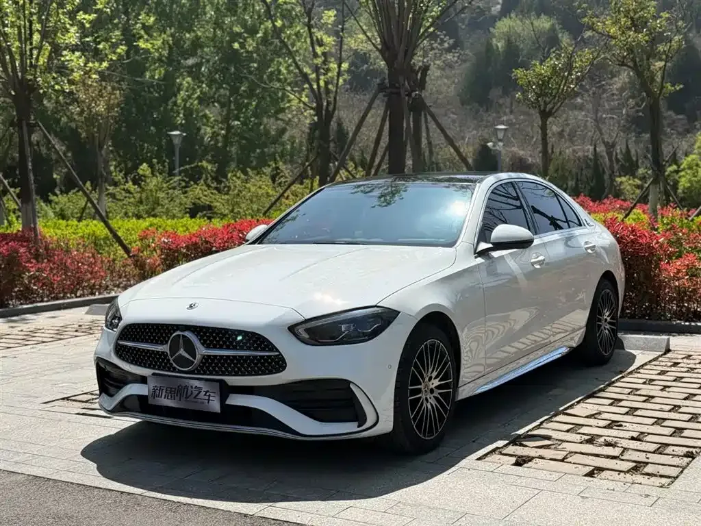 Mercedes-Benz C-Class — фото 1