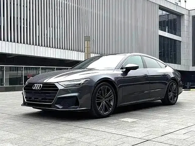 Audi A7 — фото 1