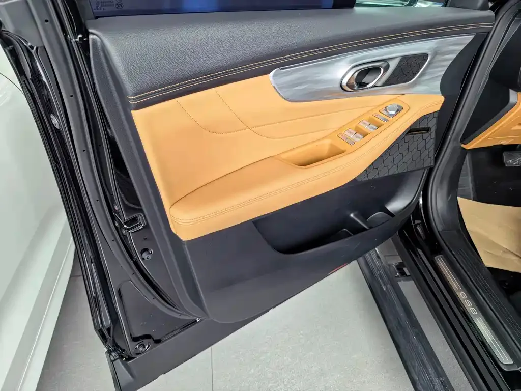 GAC Motor Trumpchi GS8 — фото 6