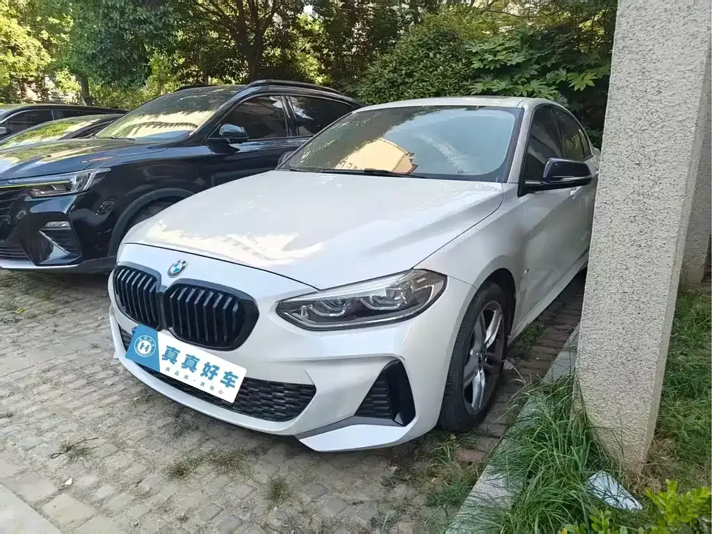 BMW 1 Series — фото 1