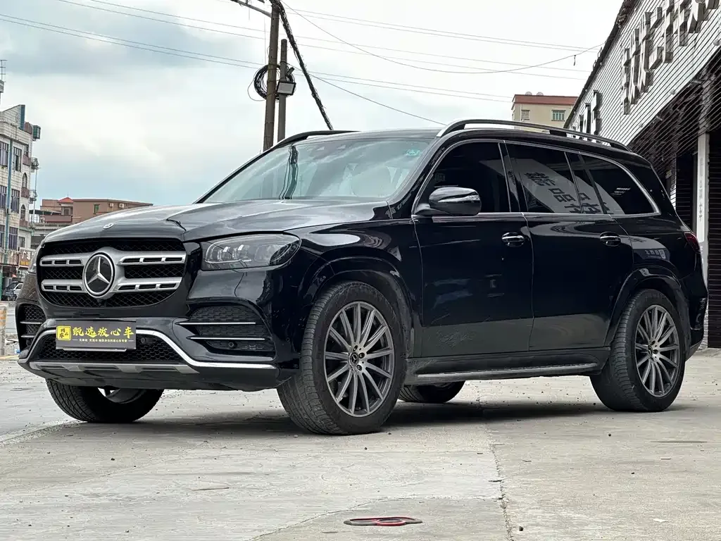 Mercedes-Benz GLS — фото 1