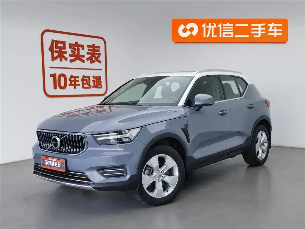 Volvo XC40 — фото 1