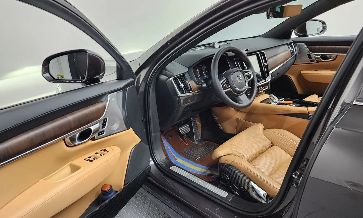 Volvo S90 2023 из KR, фото 10