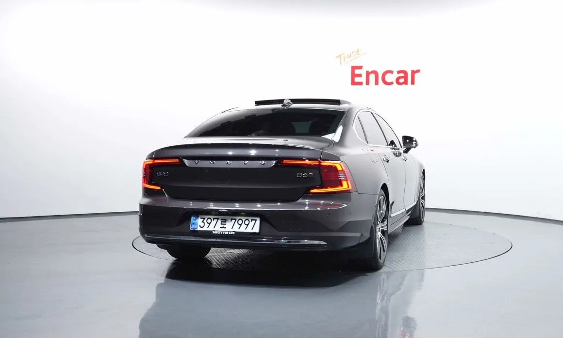 Volvo S90 2023 из KR, фото 3