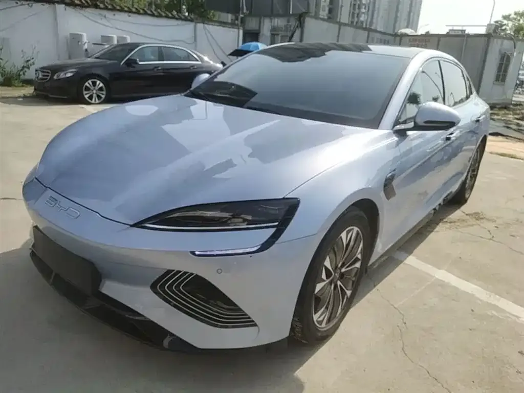 BYD Seal — фото 3