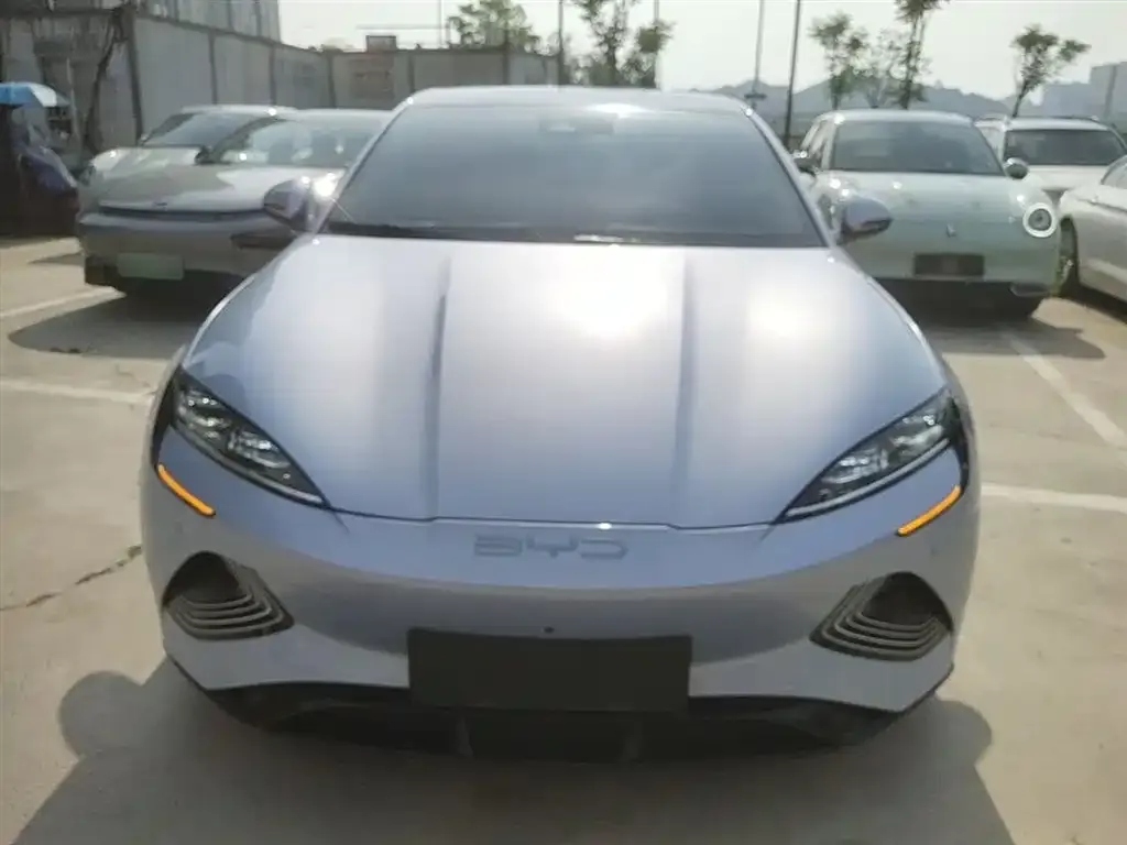 BYD Seal — фото 2