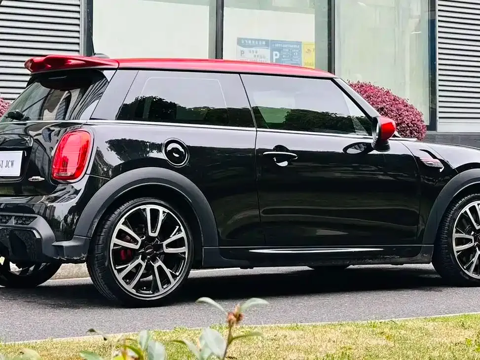 MINI JCW (John Cooper Works) — фото 3