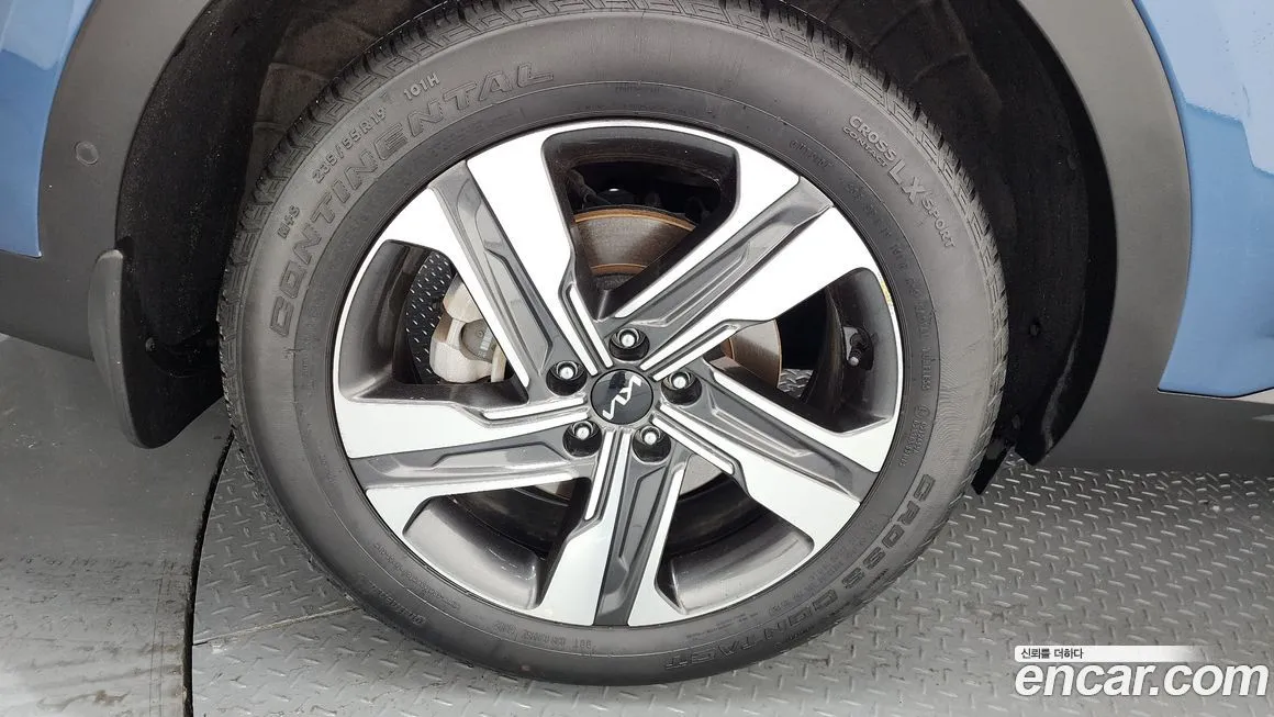 Kia Sorento — фото 8