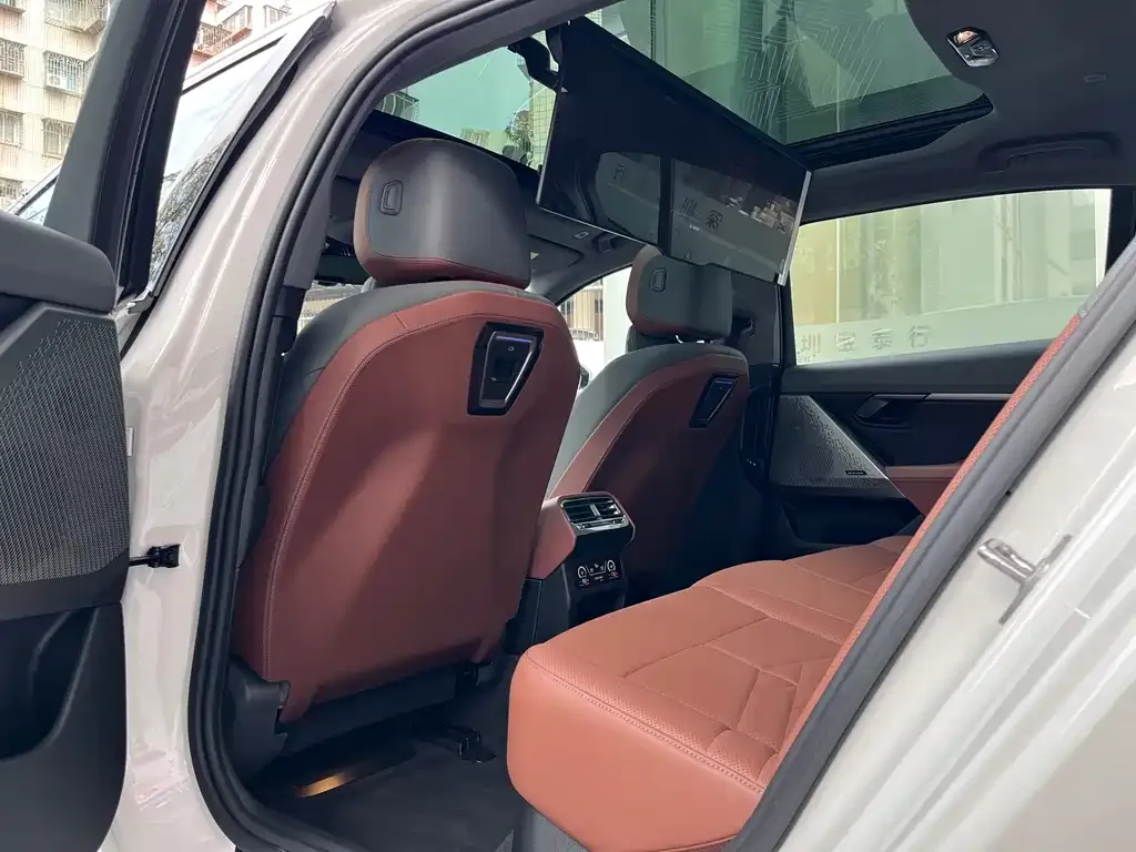 BMW i5 2025 из CN, фото 4