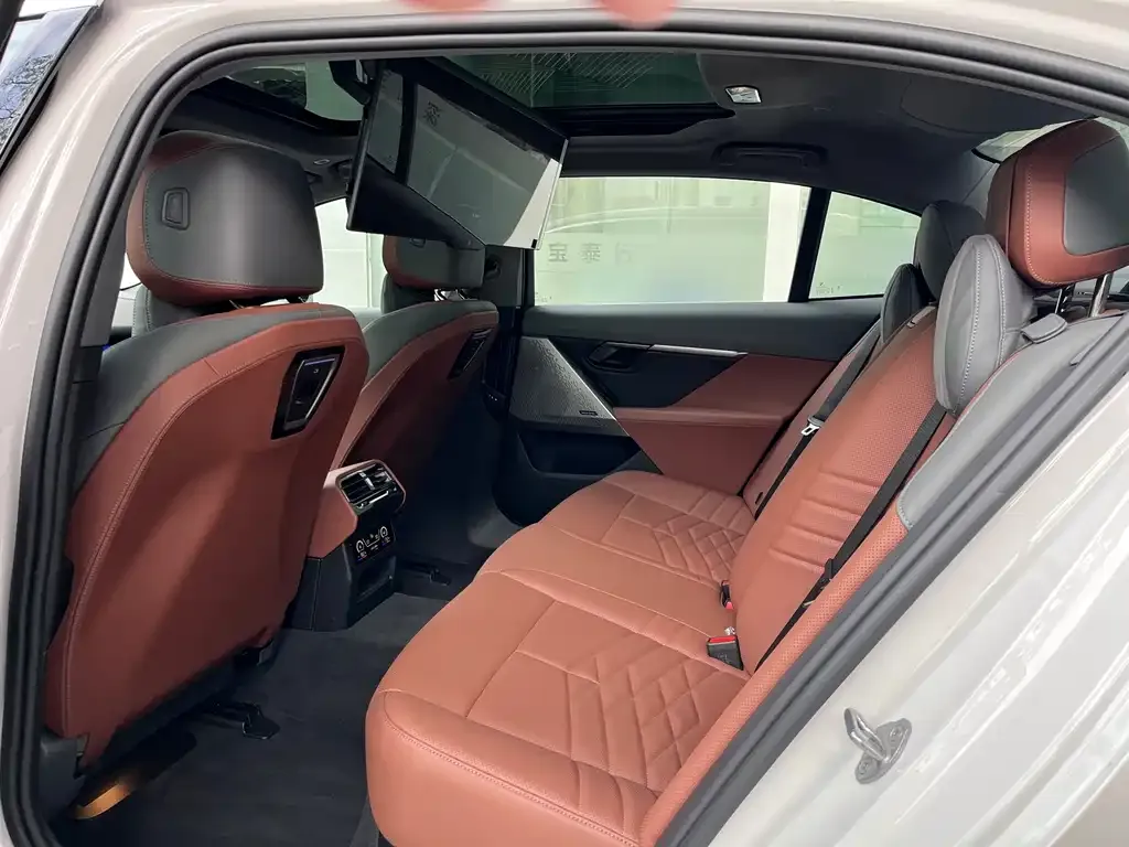 BMW i5 2025 из CN, фото 7