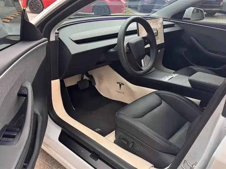 Tesla Model 3 — фото 5