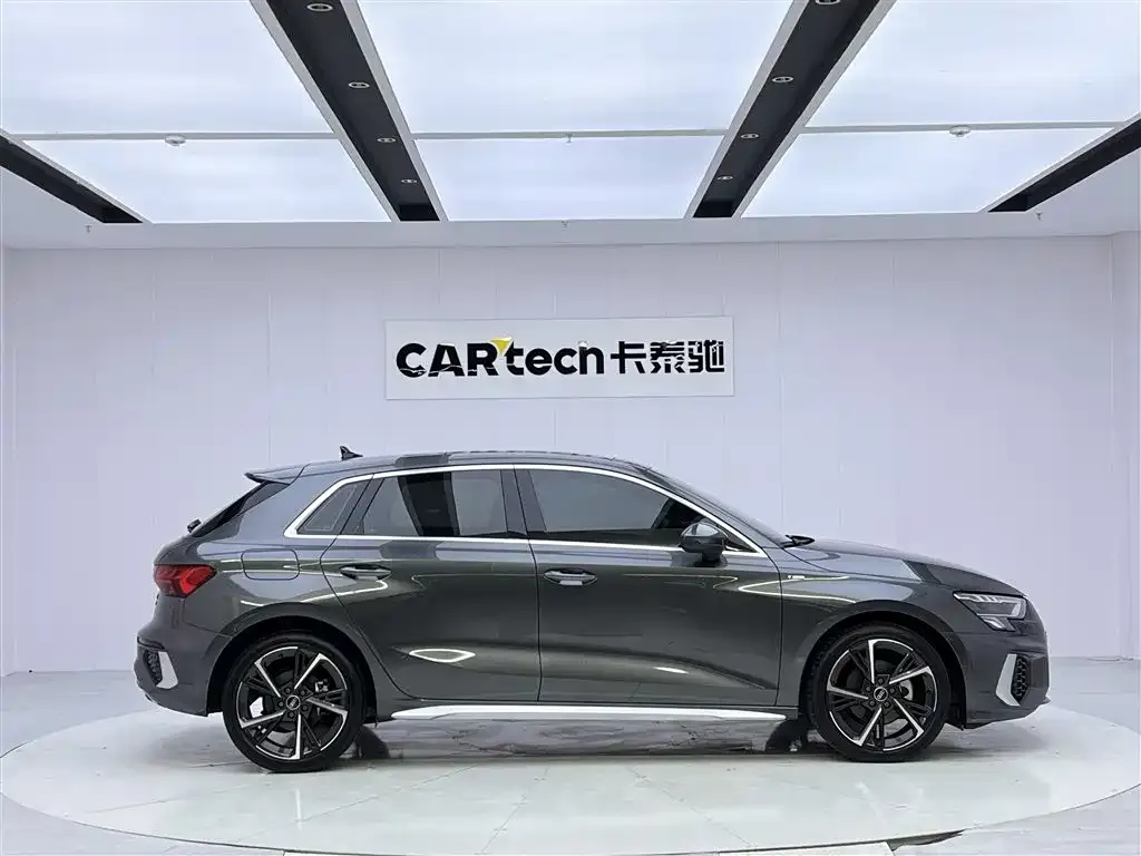 Audi A3 2024 из CN, фото 3