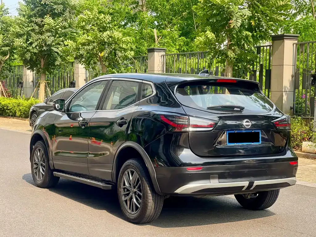 Nissan Qashqai — фото 7