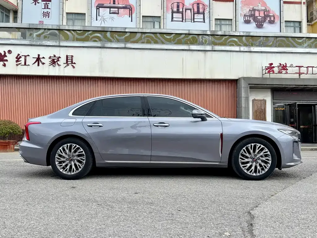 Hongqi H5 — фото 9