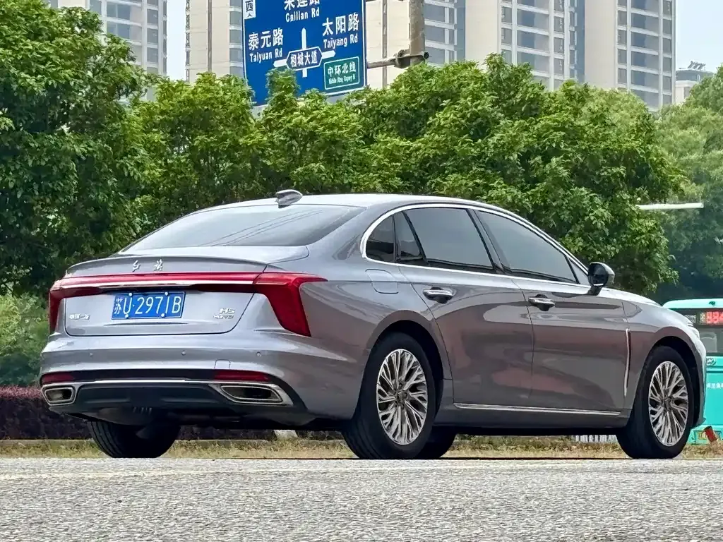 Hongqi H5 — фото 7