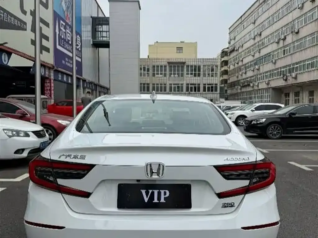 Honda Accord — фото 4