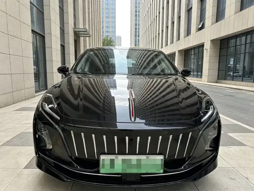 Hongqi E-QM5 2024 из CN, фото 8