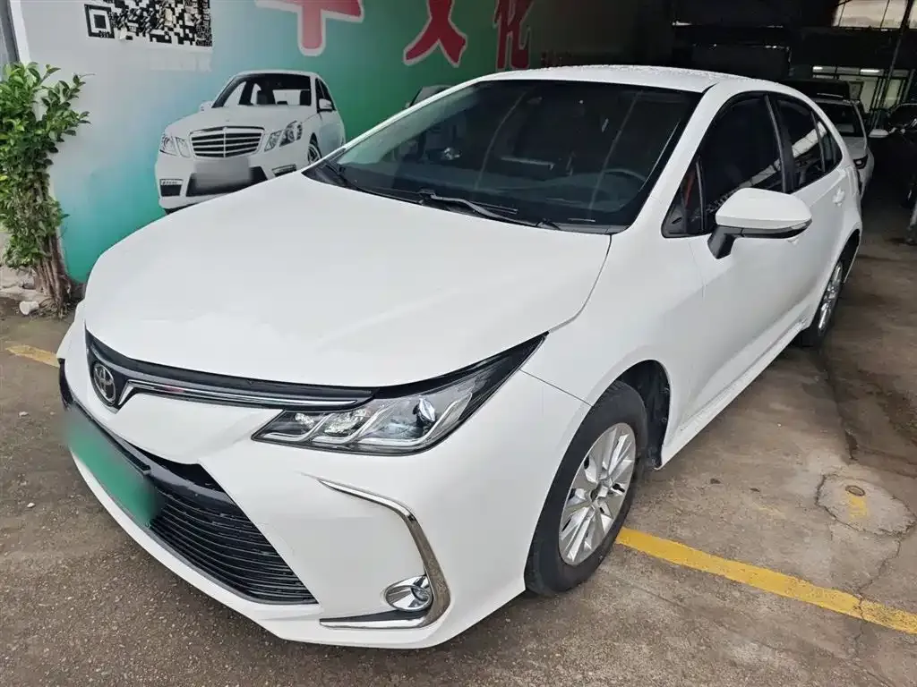 Toyota Corolla — фото 4