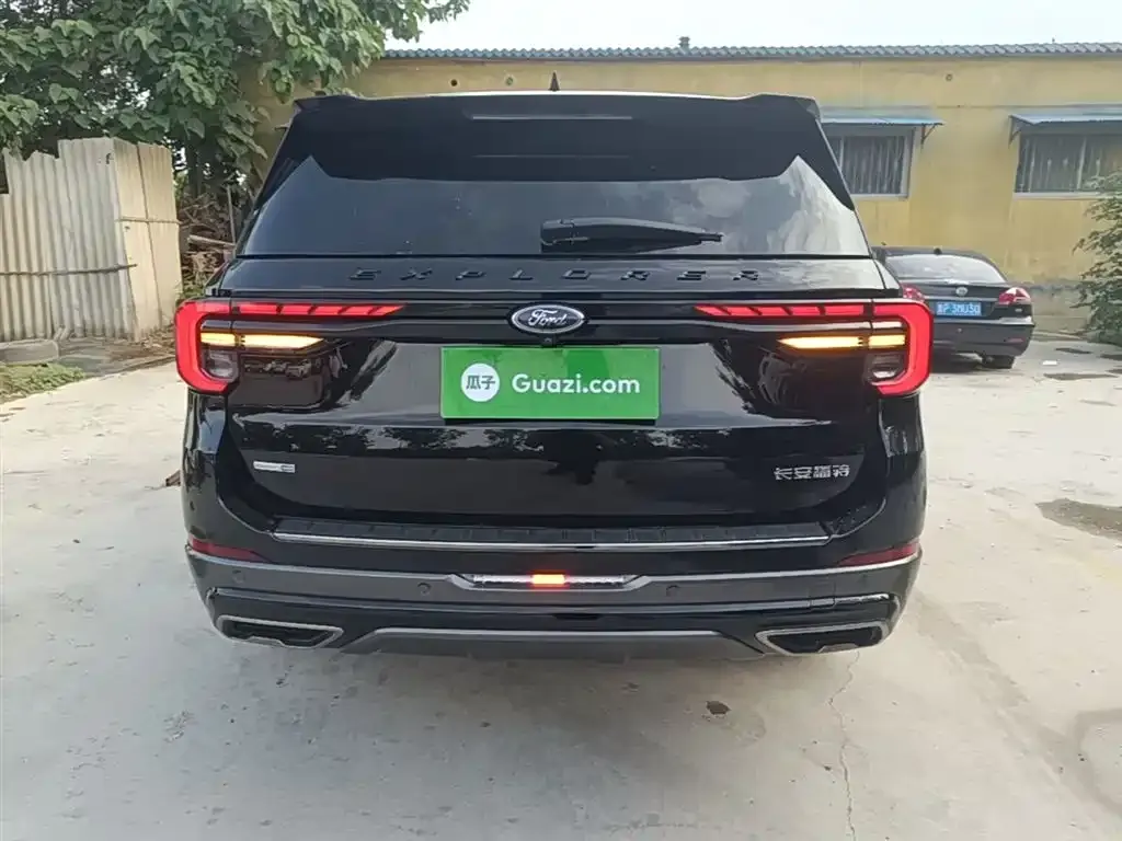 Ford Explorer 2022 из CN, фото 2