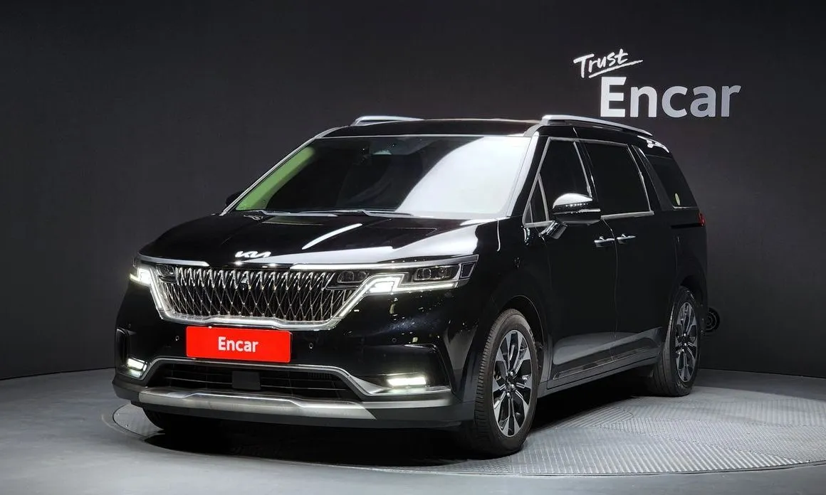 Kia Carnival — фото 1