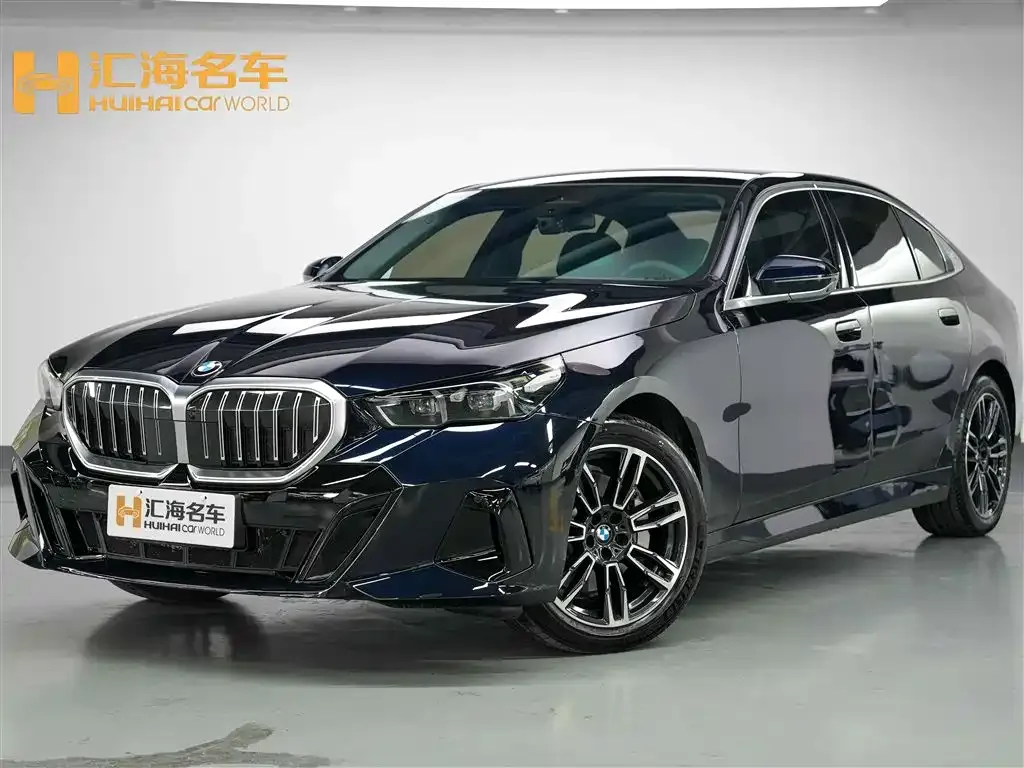 BMW 5 Series — фото 1