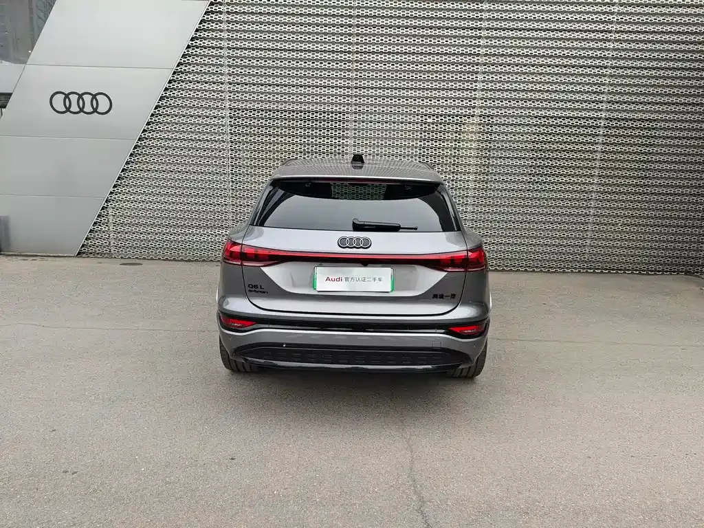 Audi Q6L e-tron — фото 9
