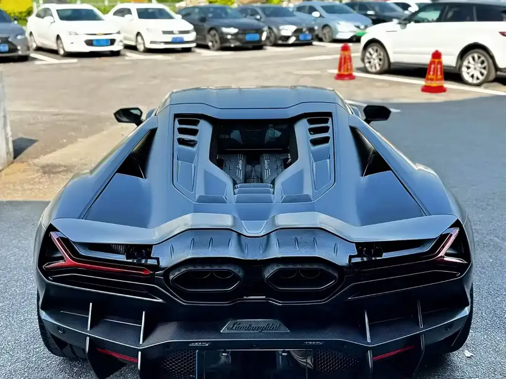 Lamborghini Revuelto 2025 из CN, фото 5