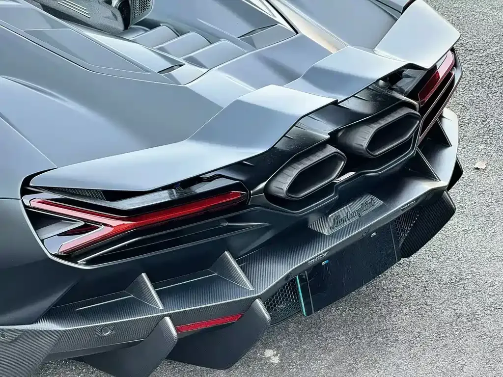 Lamborghini Revuelto 2025 из CN, фото 8