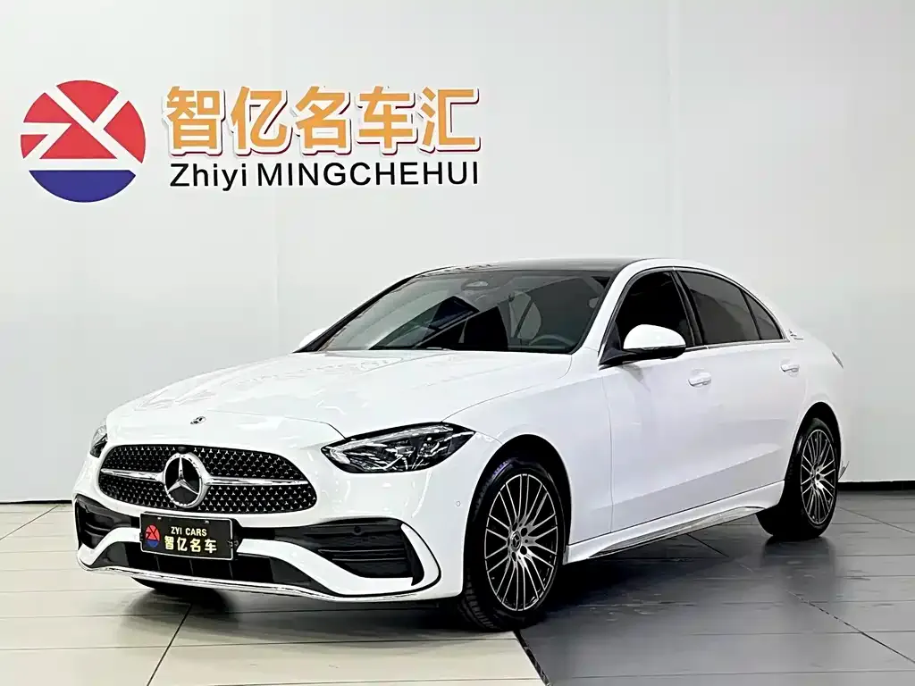 Mercedes-Benz C-Class — фото 1