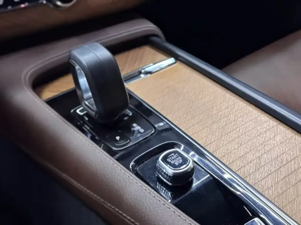 Volvo XC90 2021 из CN, фото 3