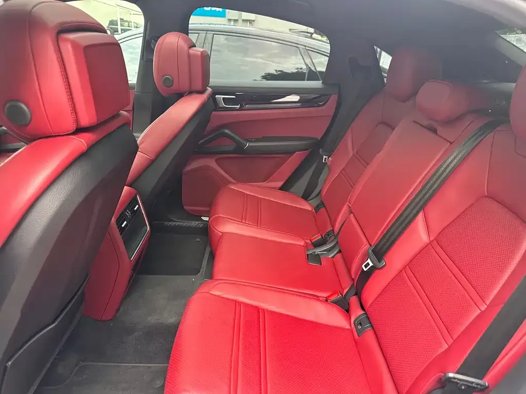 Porsche Cayenne Hybrid 2023 из CN, фото 2