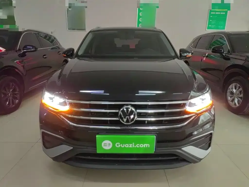 Volkswagen Tiguan L — фото 3
