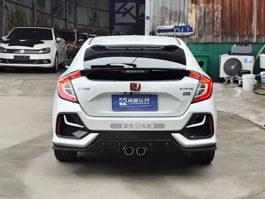 Honda Civic — фото 7