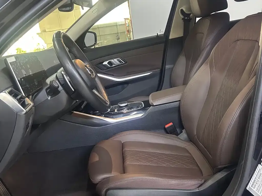 BMW 3 Series 2023 из CN, фото 9