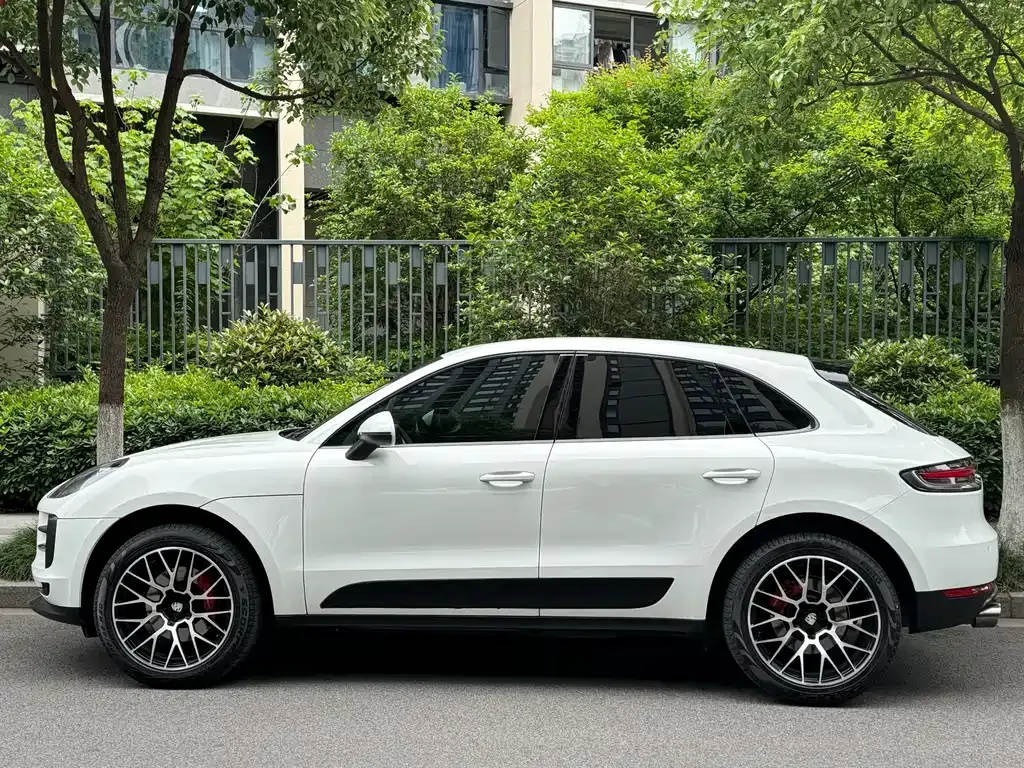 Porsche Macan — фото 9