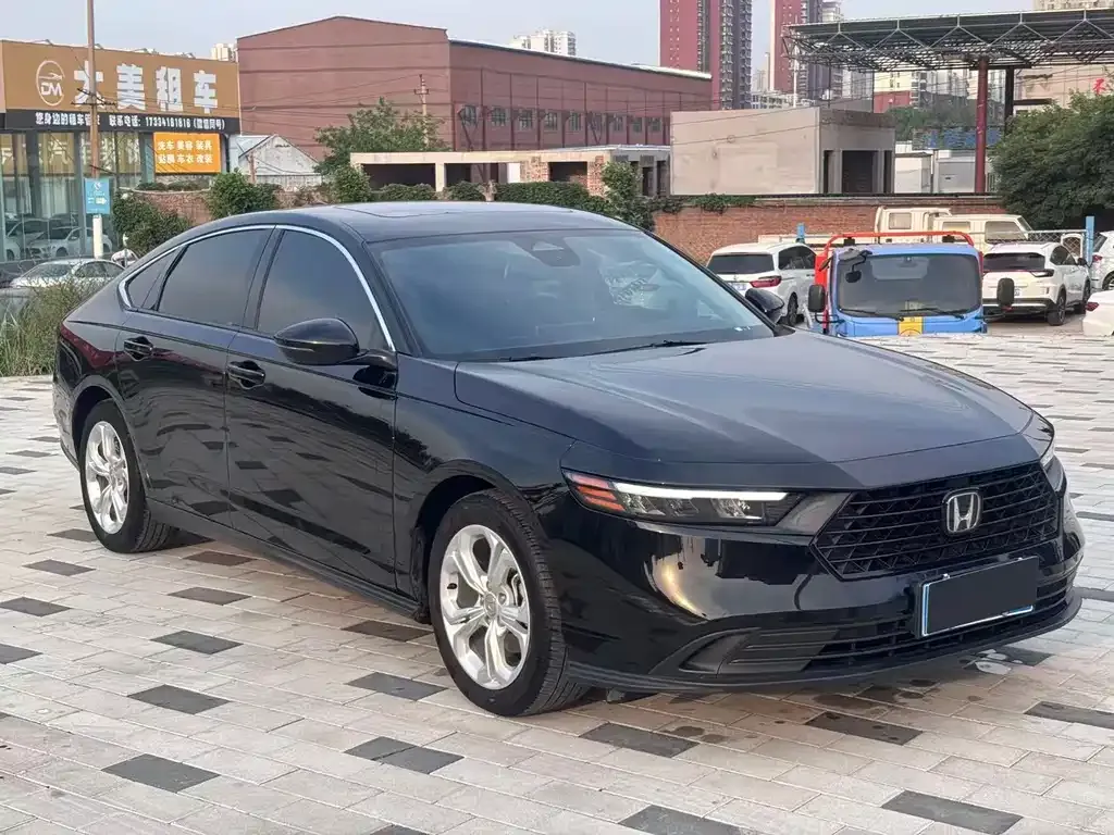 Honda Accord — фото 9