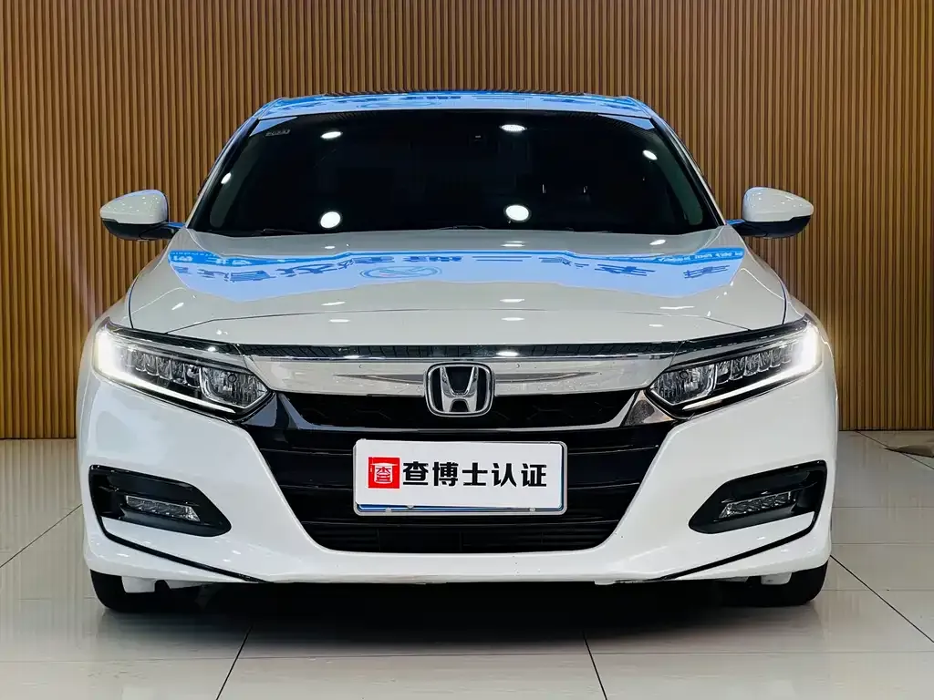 Honda Accord — фото 9