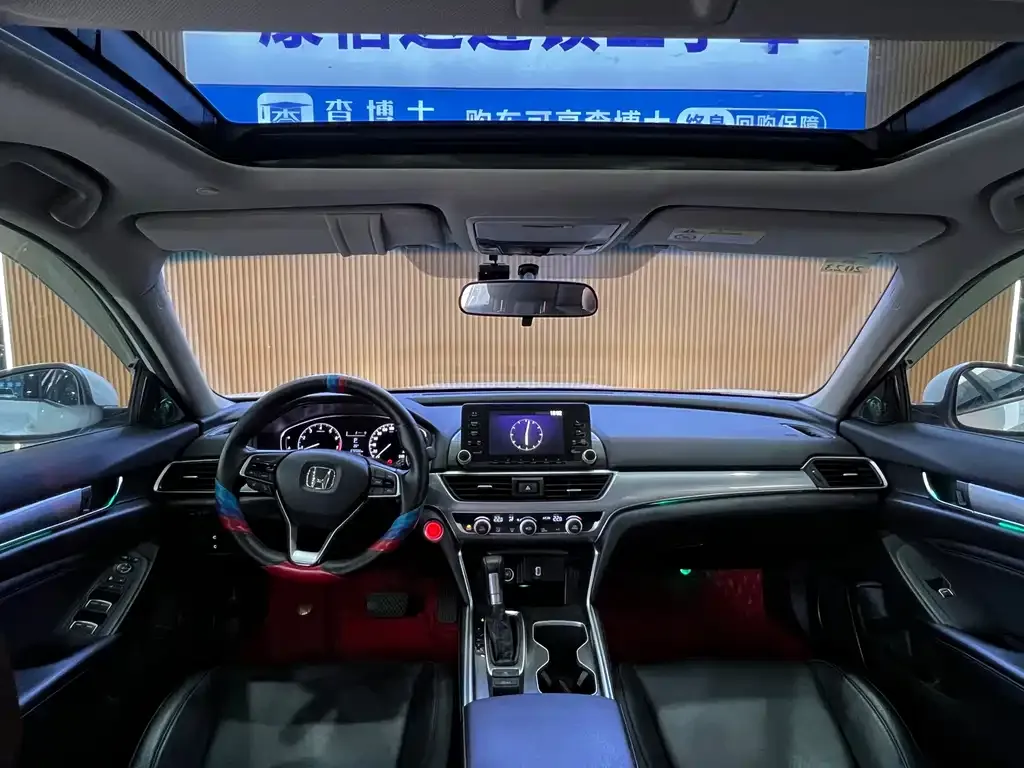 Honda Accord — фото 8