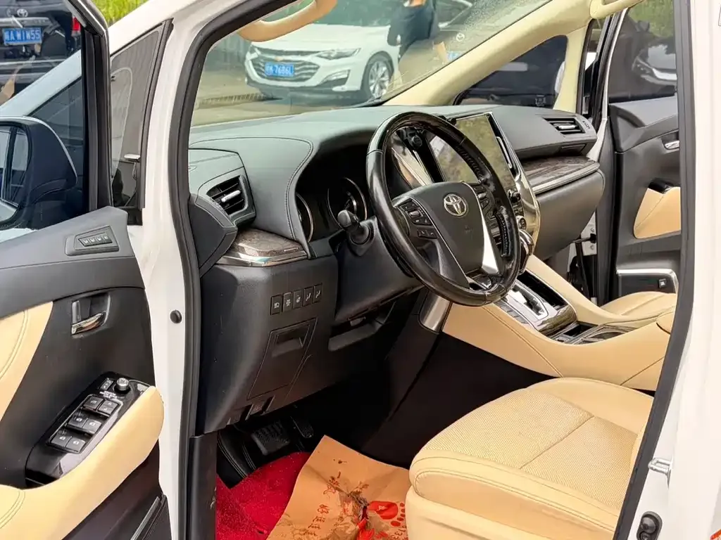 Toyota Alphard 2021 из CN, фото 5
