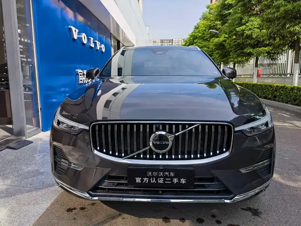 Volvo XC60 — фото 10