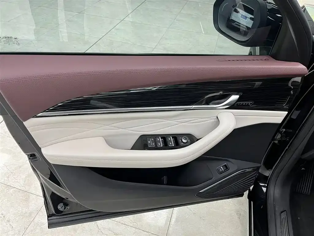 Geely Xingyue L — фото 10