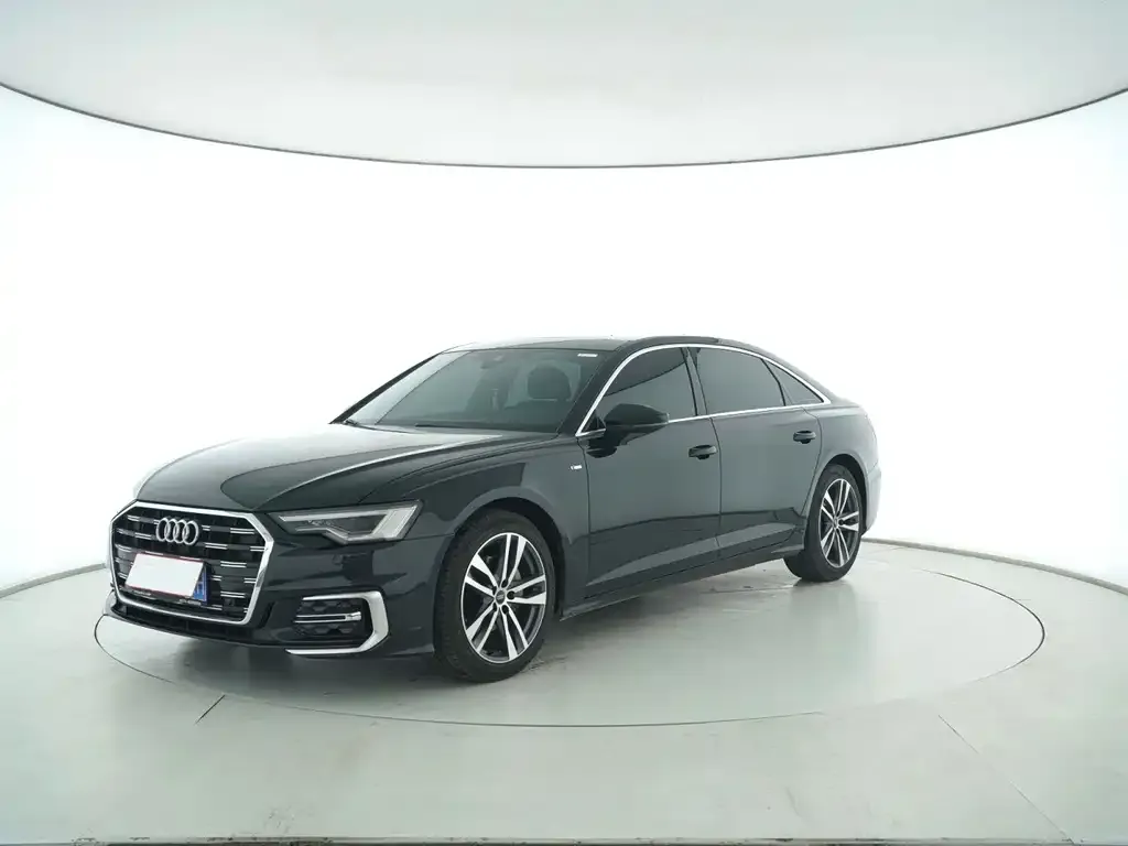 Audi A6L — фото 1