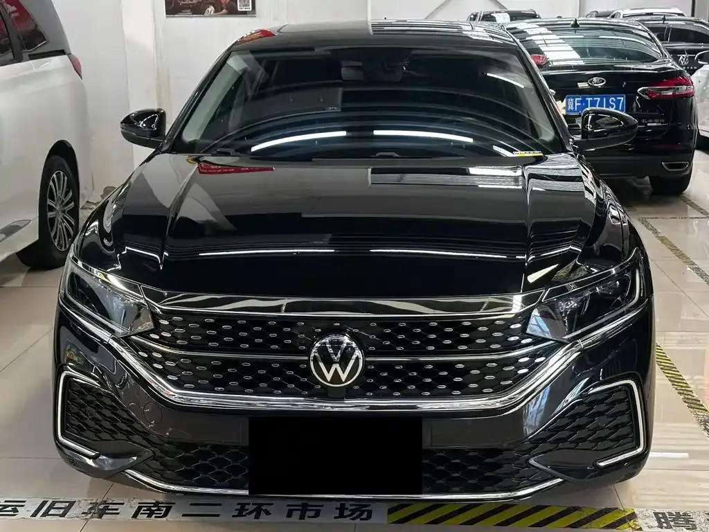 Volkswagen Passat — фото 7
