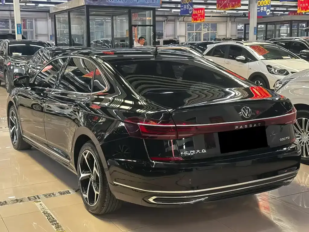 Volkswagen Passat — фото 6