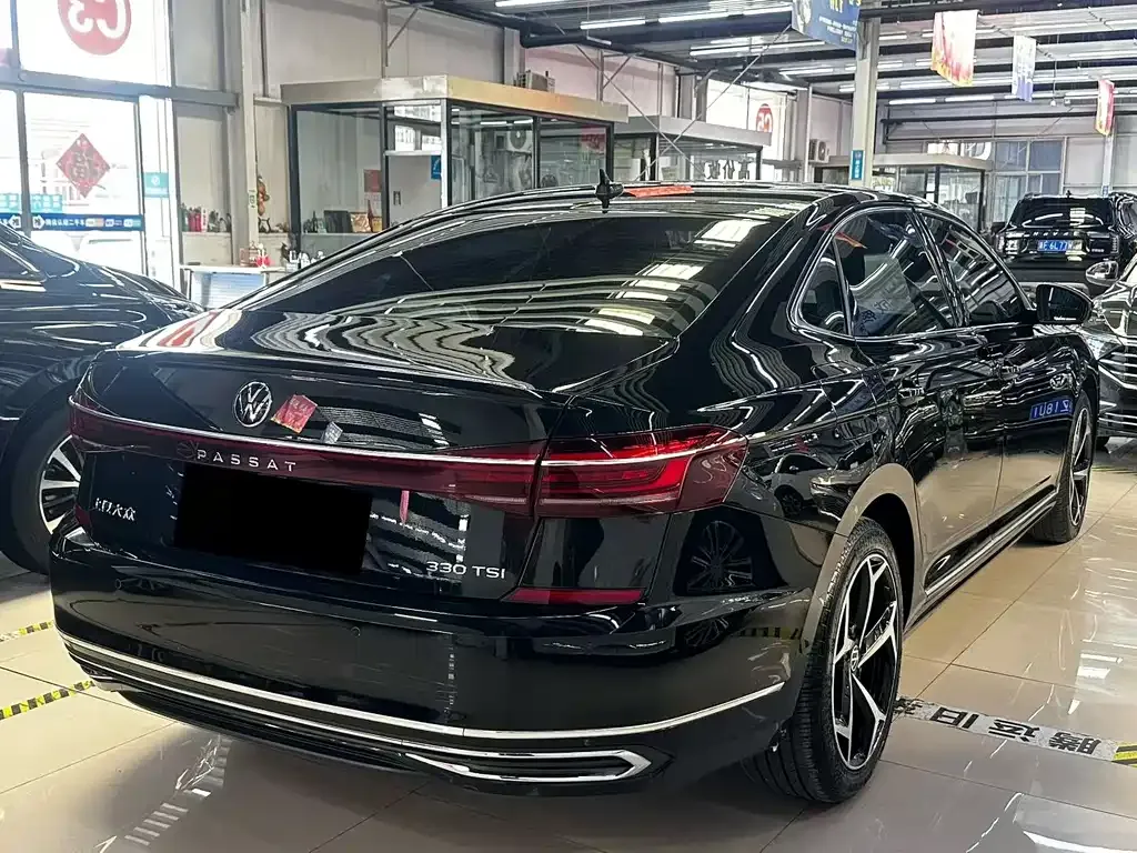 Volkswagen Passat — фото 9