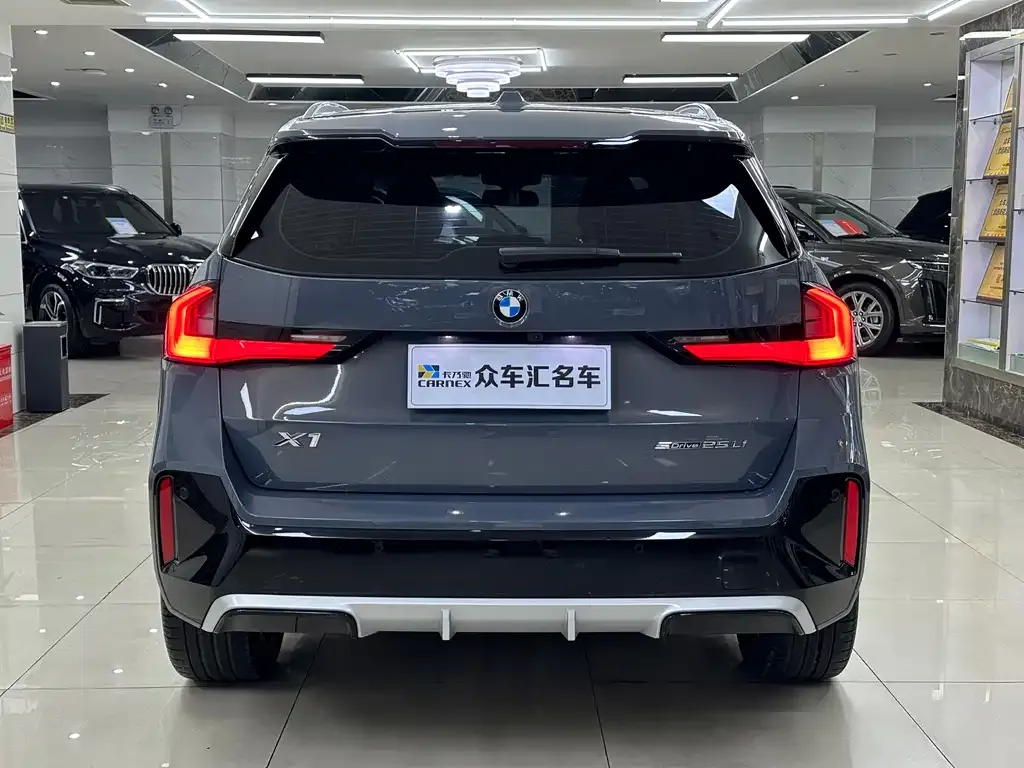 BMW X1 — фото 2